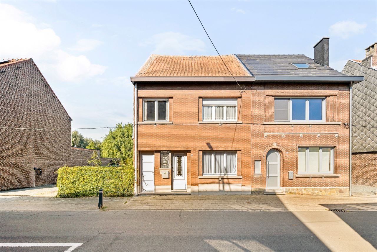 Woning met tuin en uitbreidingsmogelijkheden met centrum ligging!