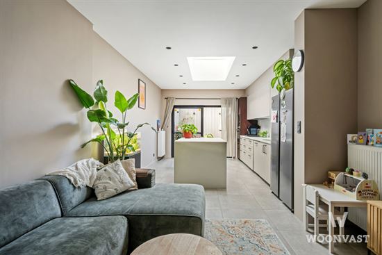 Instapklare woning met 3 slaapkamers, gerenoveerd in 2023 en EPC B in centrum Lokeren.