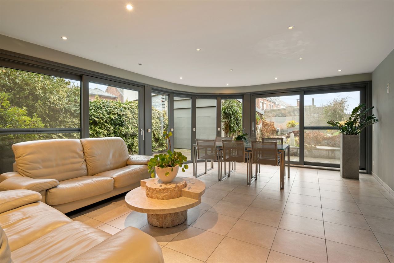 Woning met zeer veel potentiëel.