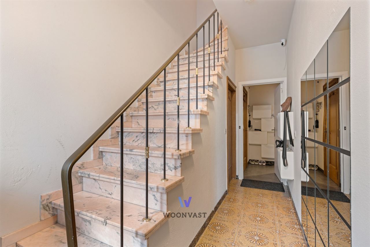 Huis met 3 appartementen te Zellik!