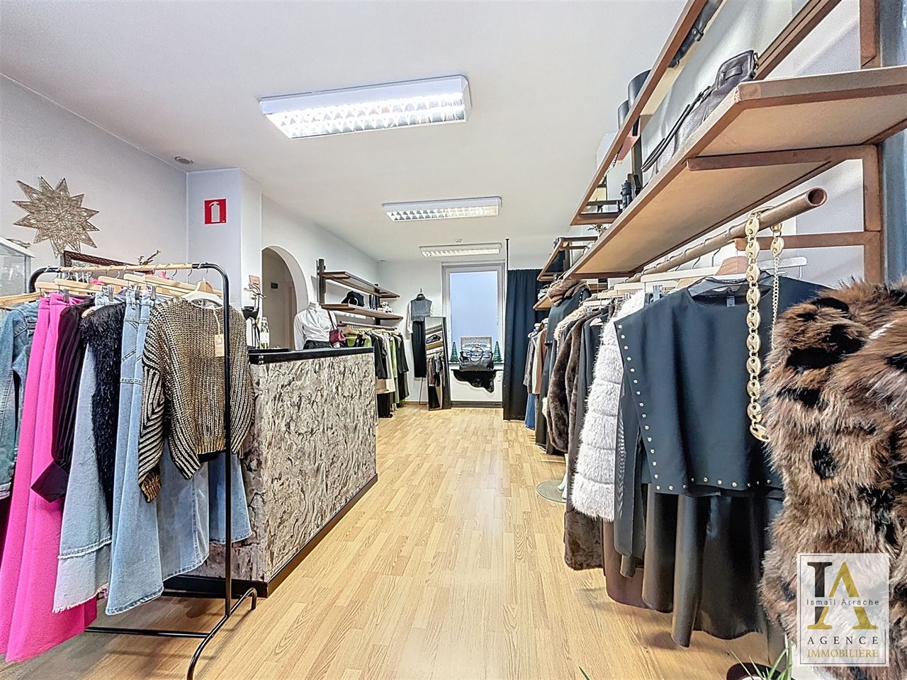 Rez commercial ou de bureau dans le centre ville