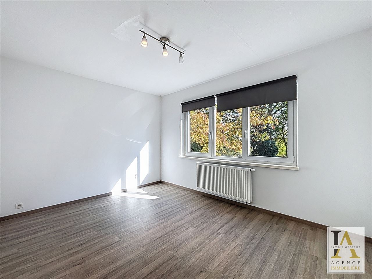 Maison 2 chambres en excellent état avec jardin