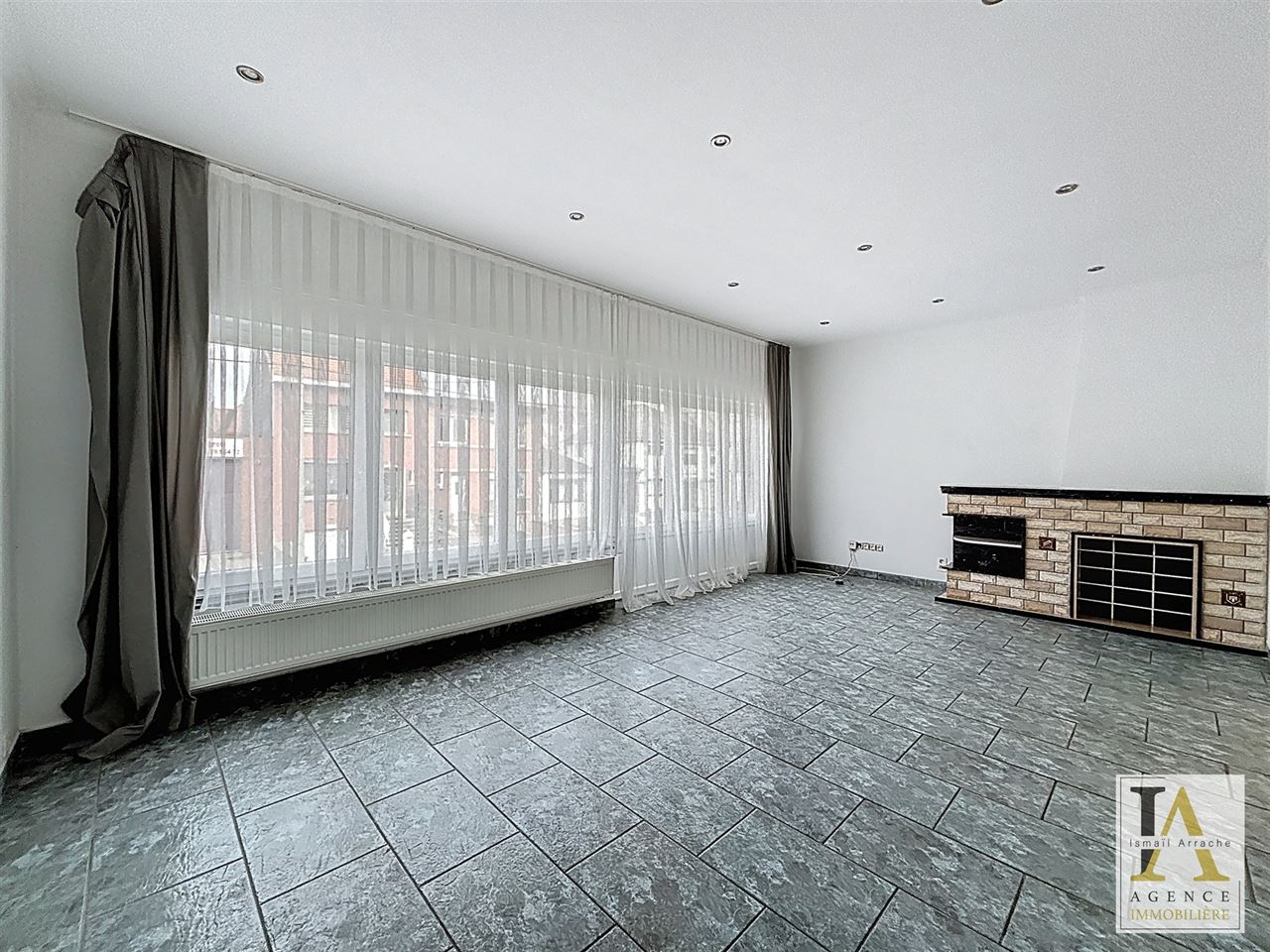 Maison 2 chambres en excellent état avec jardin