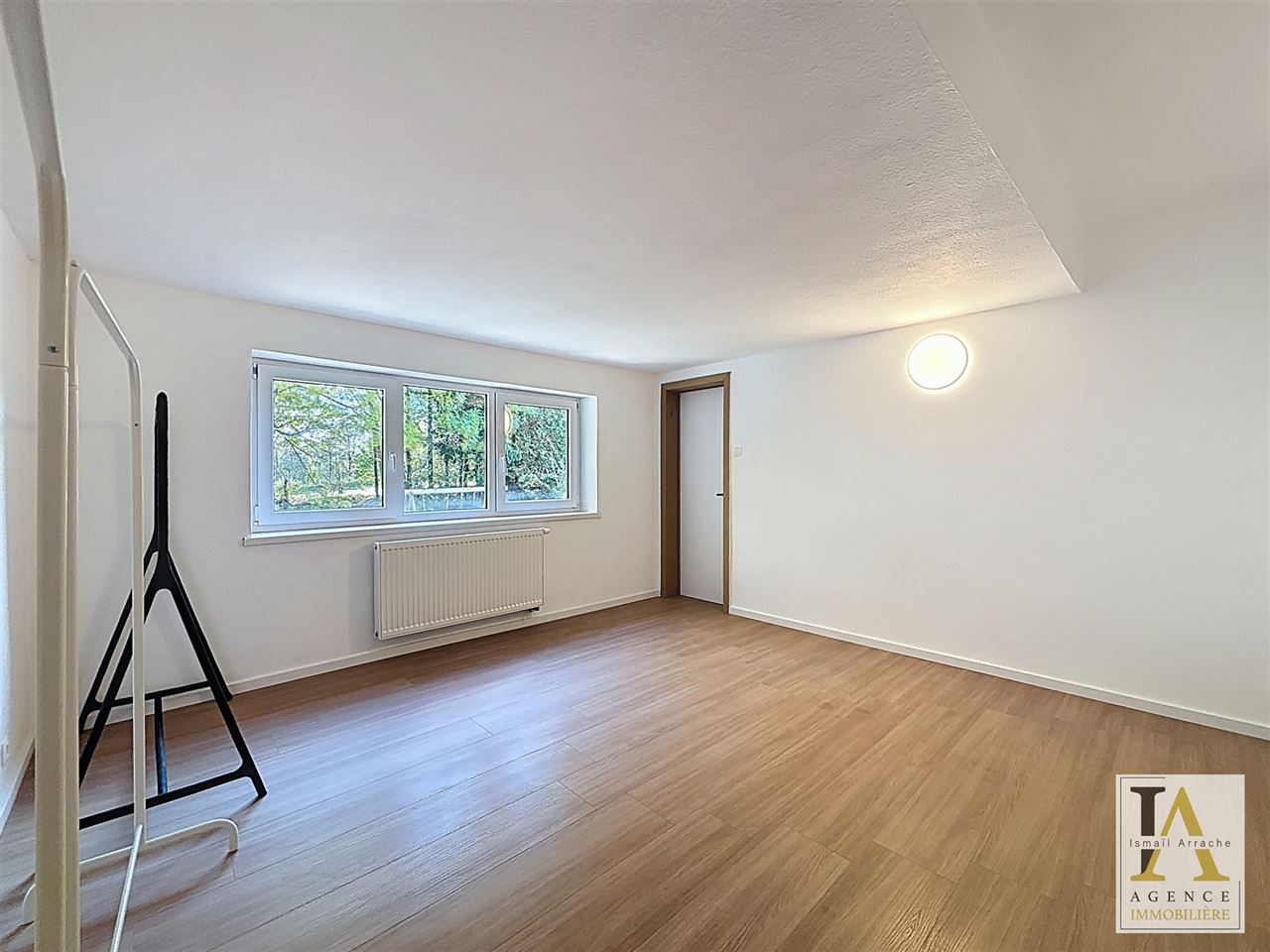 Maison 2 chambres en excellent état avec jardin