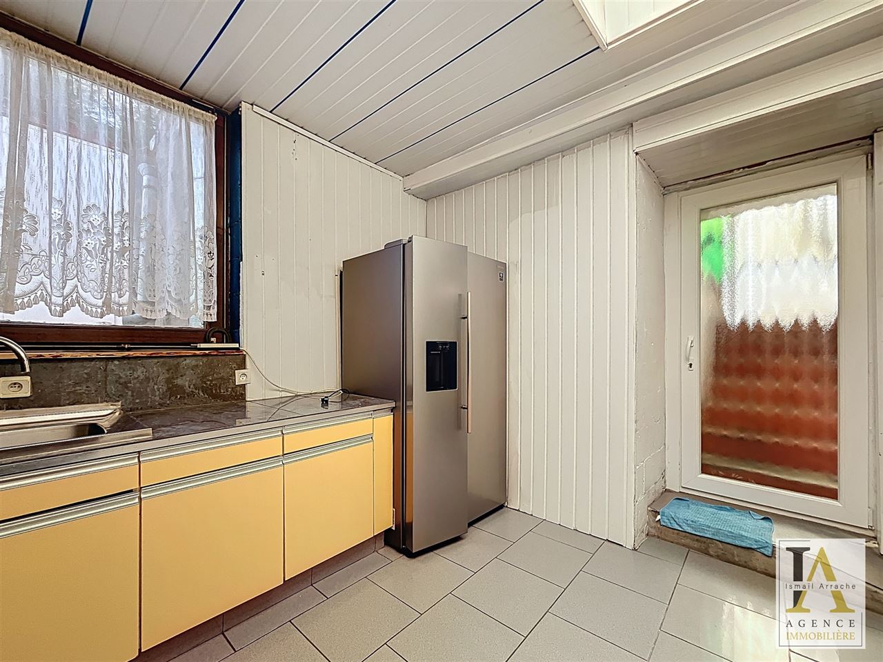 Maison deux chambres avec jardin / Terrain à bâtir