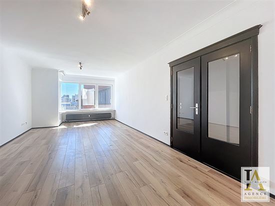 Lumineux appartement 2 chambres entièrement rénové