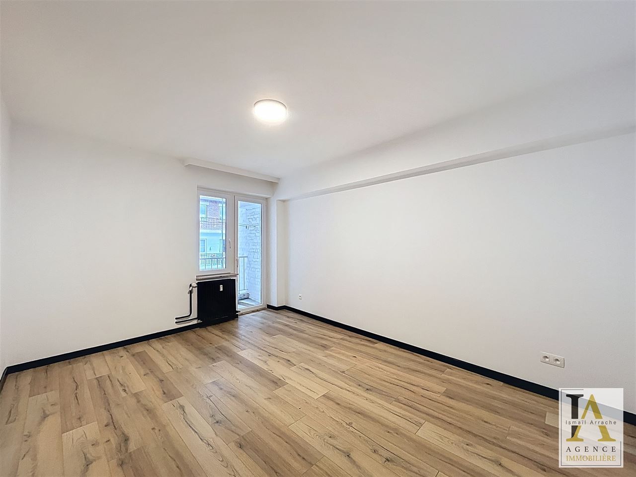 Lumineux appartement 2 chambres entièrement rénové