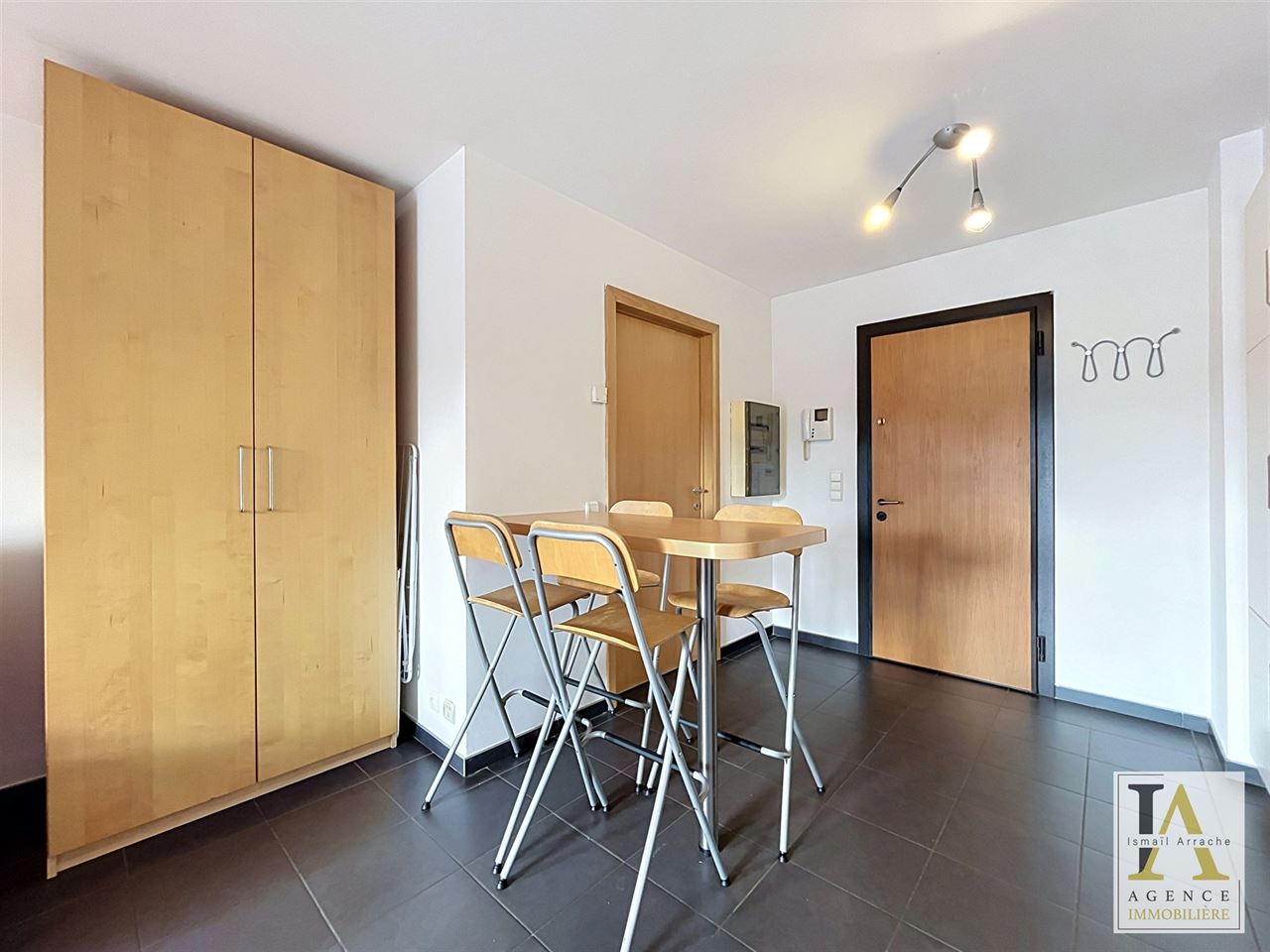 Studio meublé dans une petite résidence