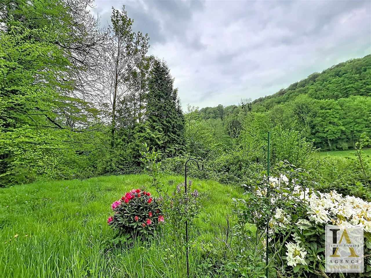 Bungalow de plain-pied sur grande parcelle à rénover