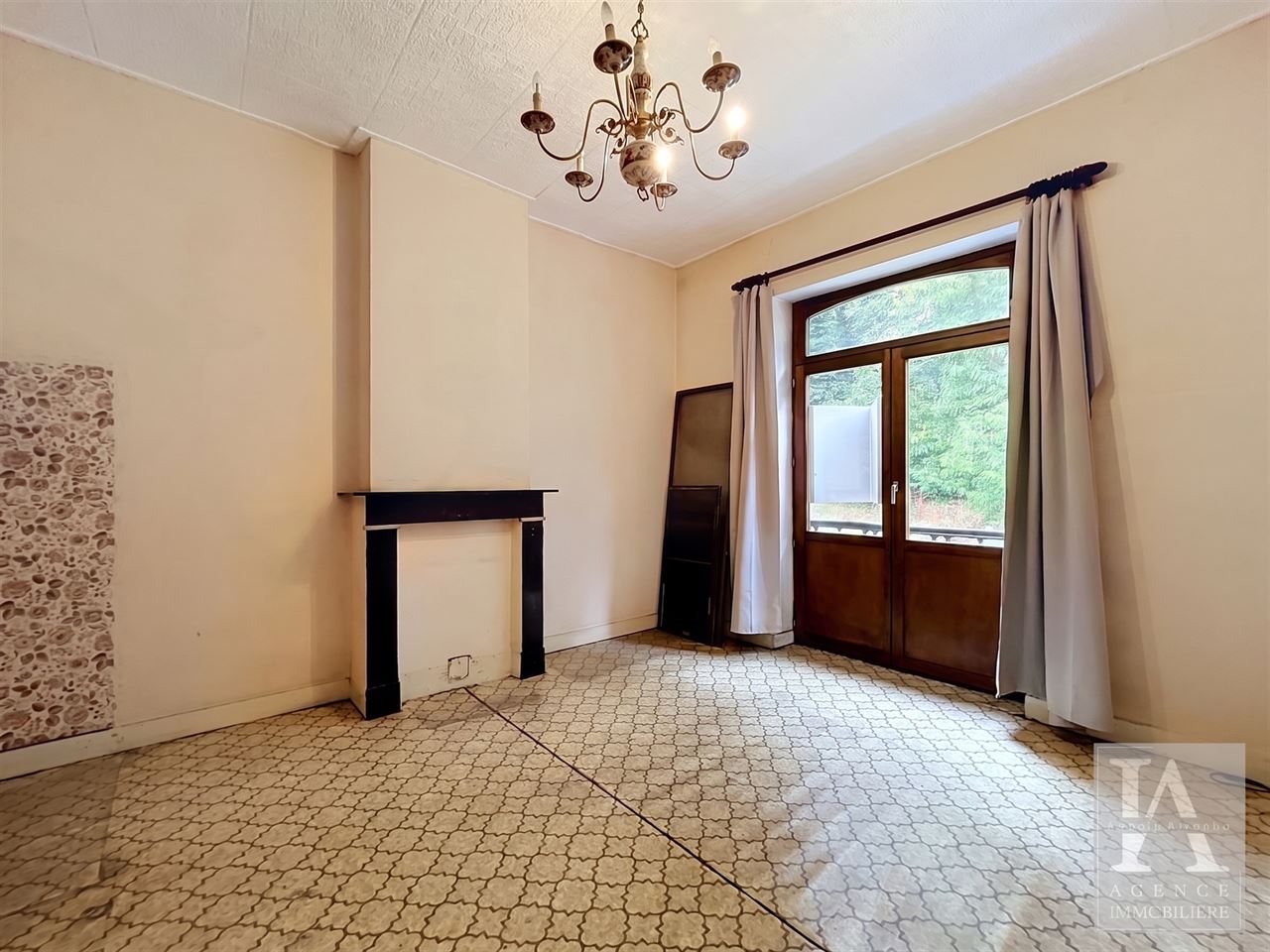 Maison 3 chambres avec terrasse à rénover