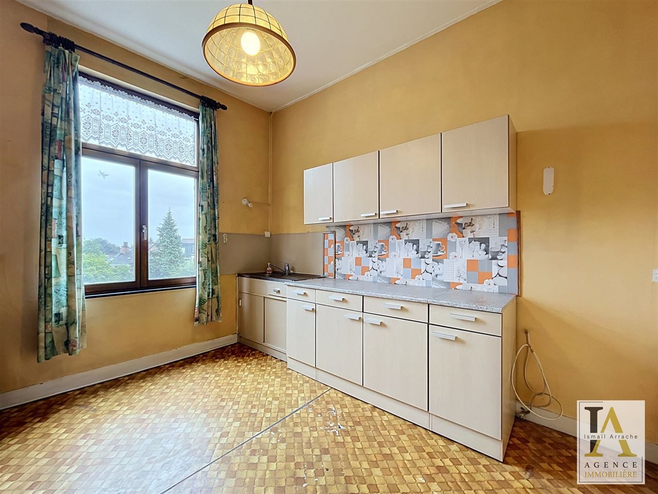 Maison 3 chambres avec terrasse à rénover