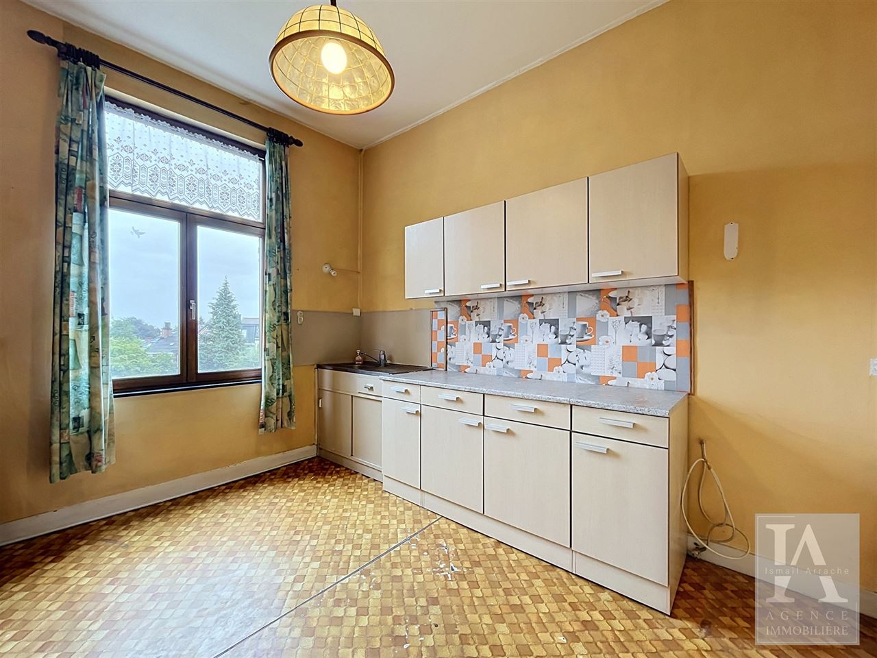 Maison 3 chambres avec terrasse à rénover