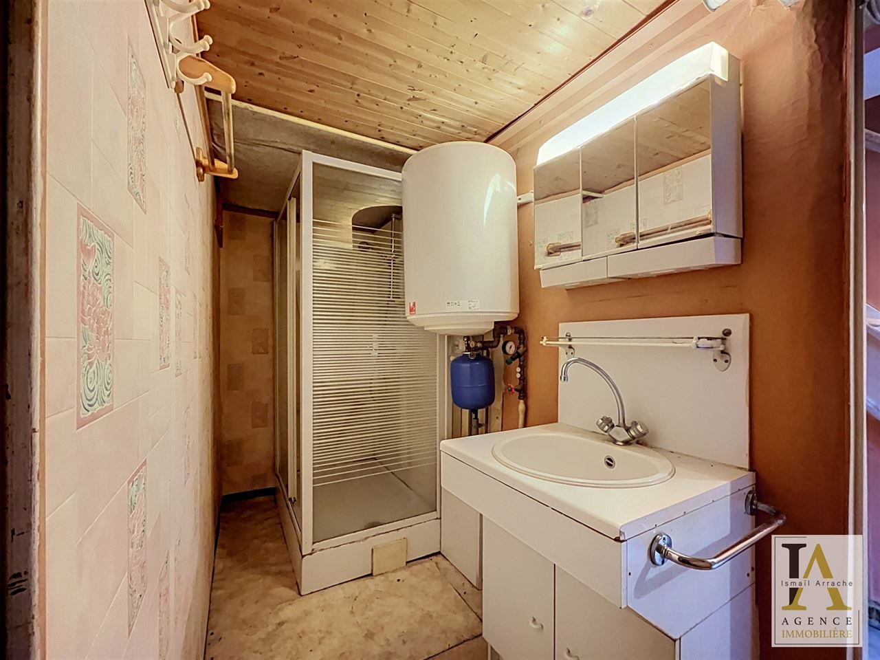 Maison 3 chambres avec terrasse à rénover