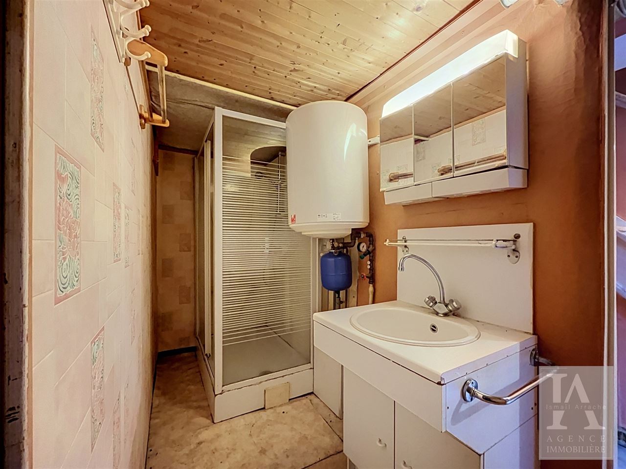 Maison 3 chambres avec terrasse à rénover