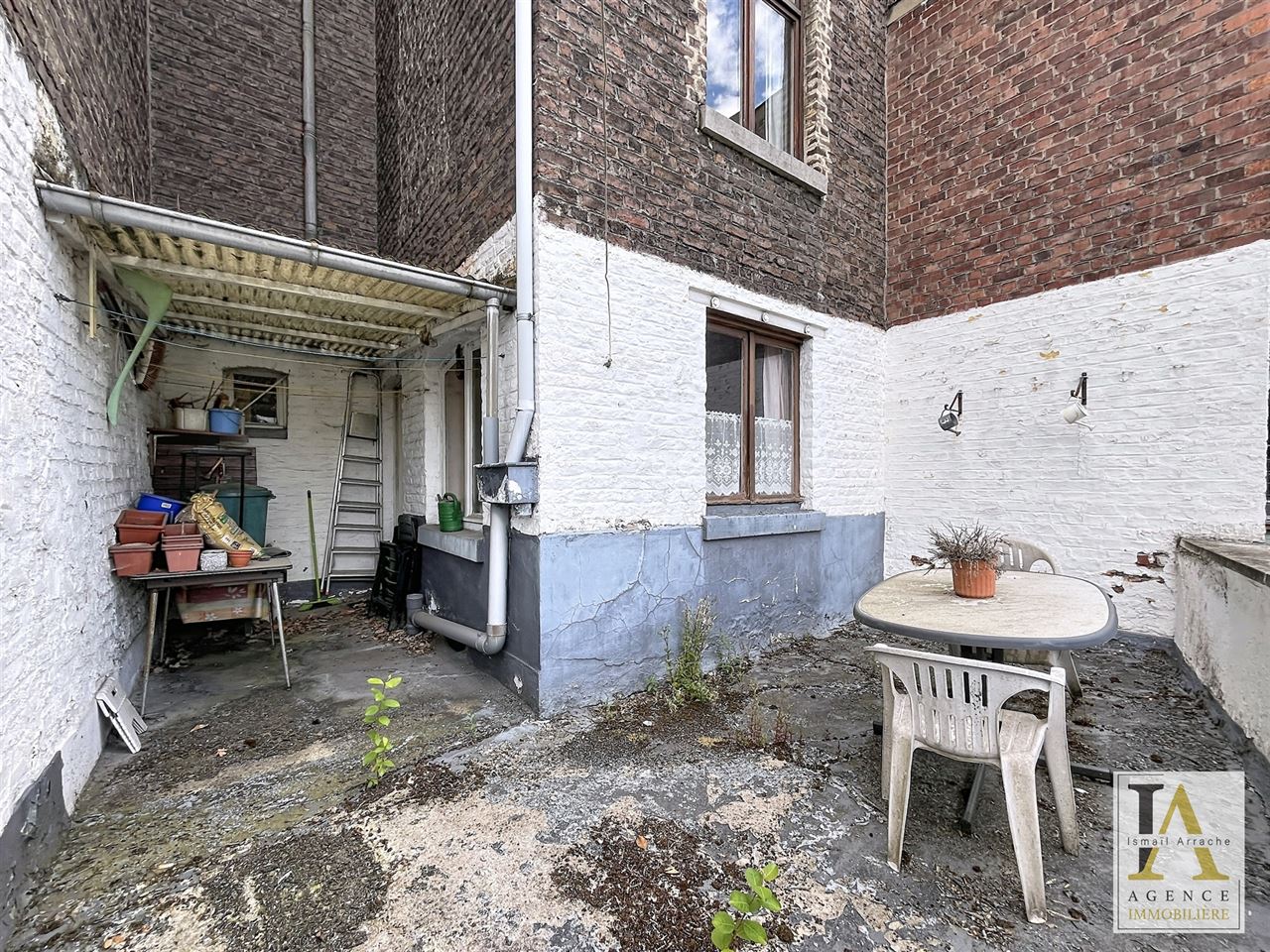 Maison 3 chambres avec terrasse à rénover