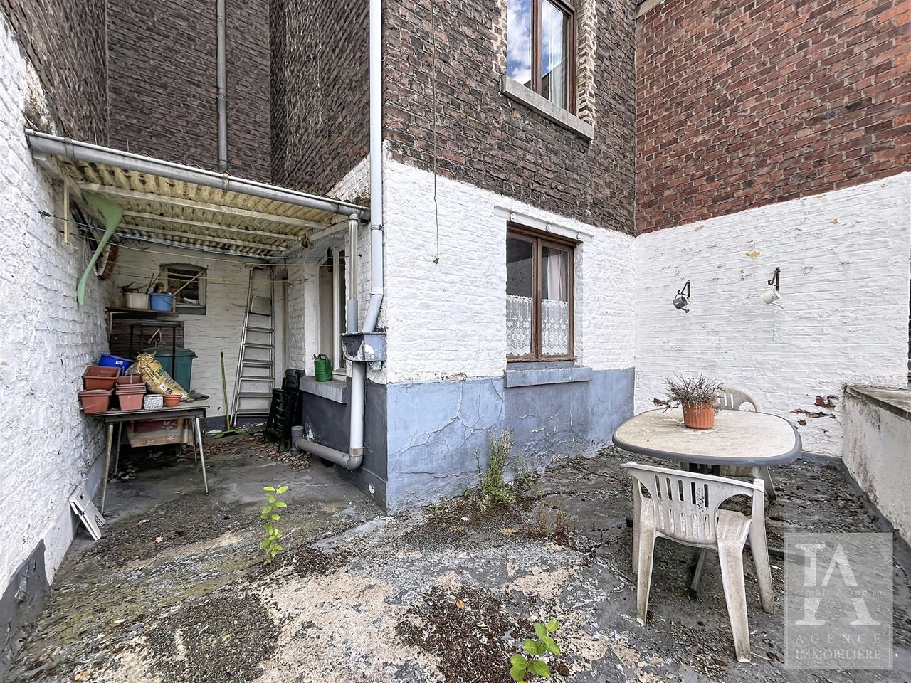 Maison 3 chambres avec terrasse à rénover