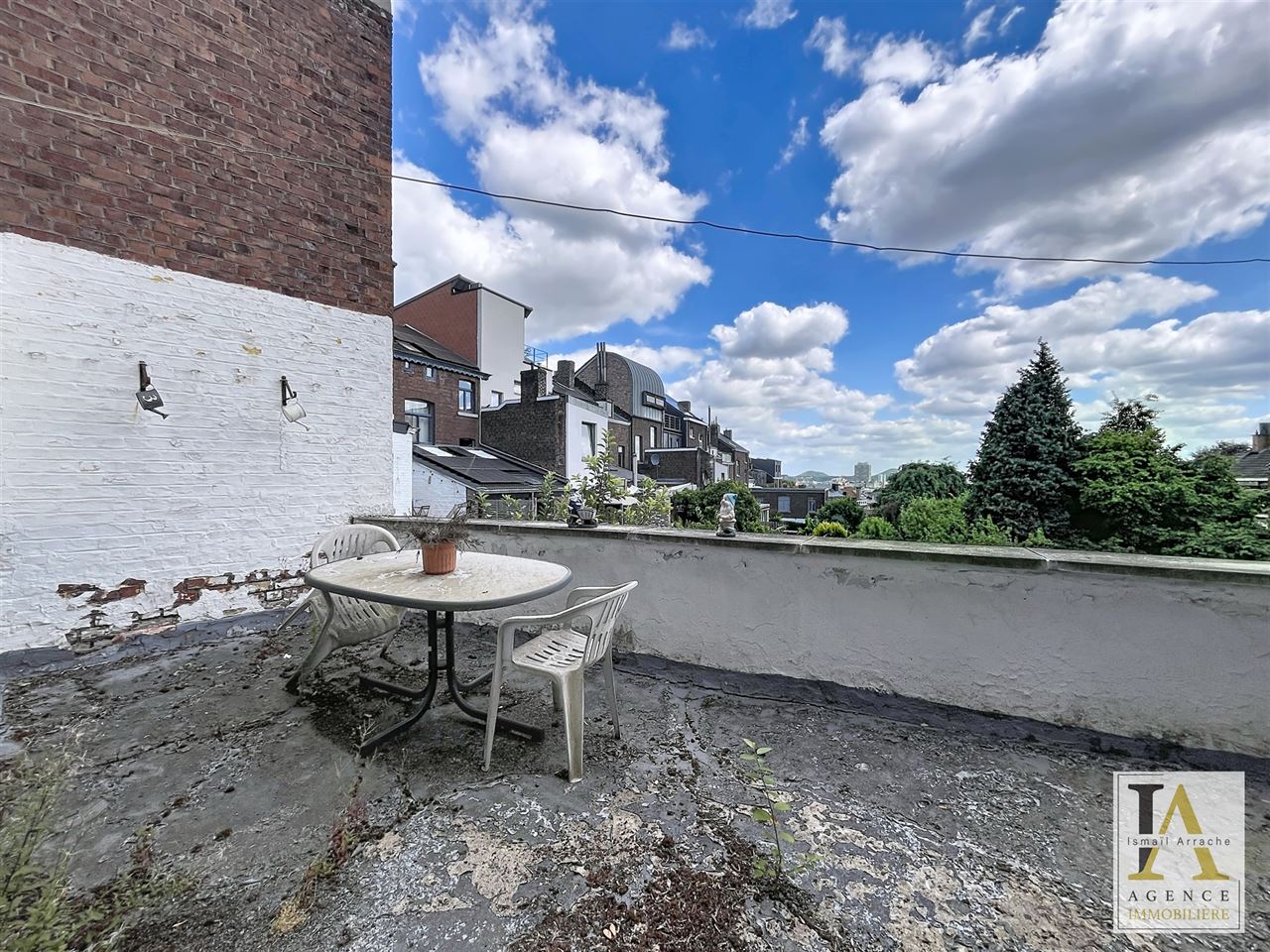Maison 3 chambres avec terrasse à rénover