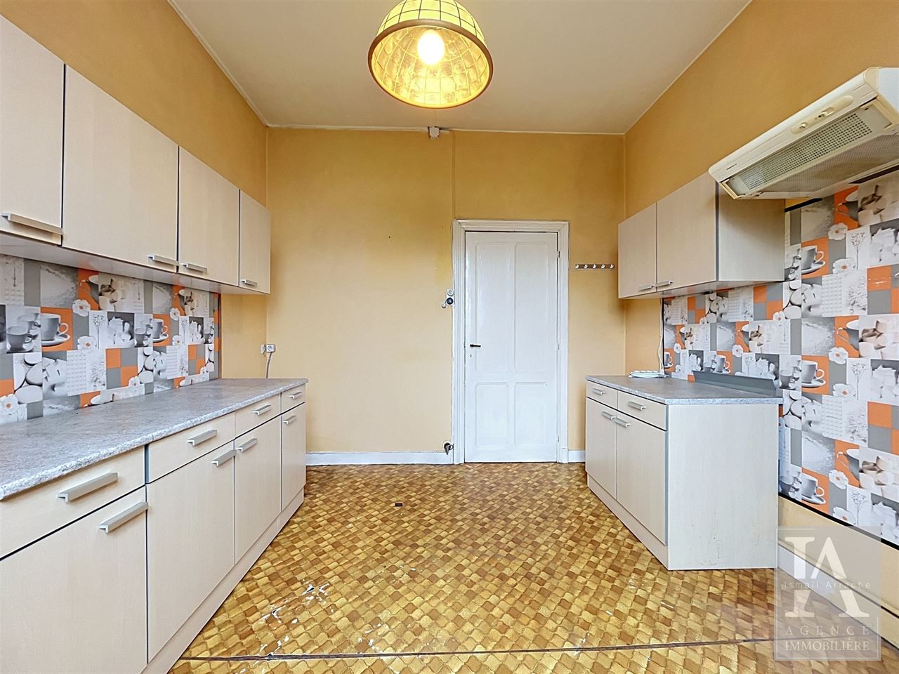 Maison 3 chambres avec terrasse à rénover