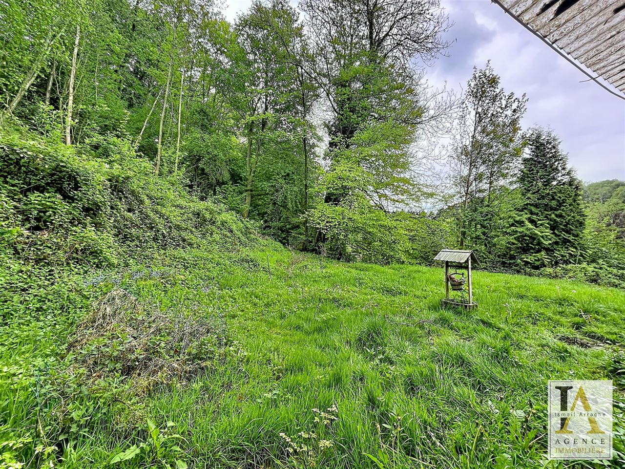 Bungalow de plain-pied sur grande parcelle à rénover