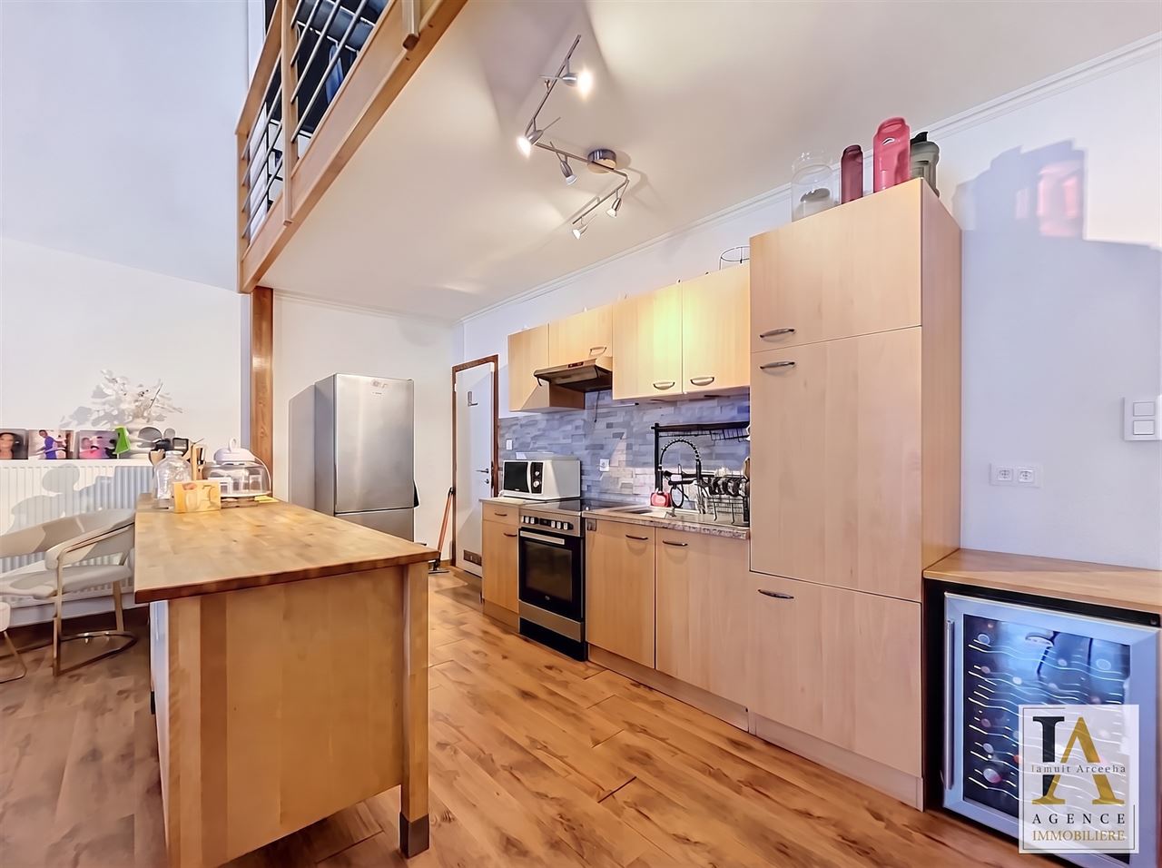 Agréable loft 2 chambres avec place de parking