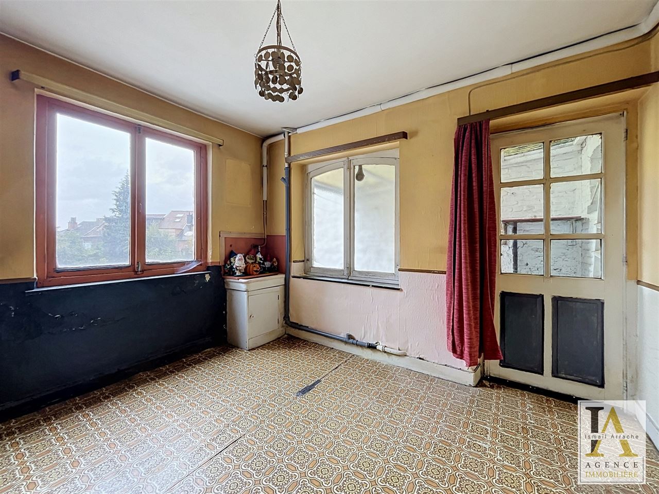 Maison 3 chambres avec terrasse à rénover
