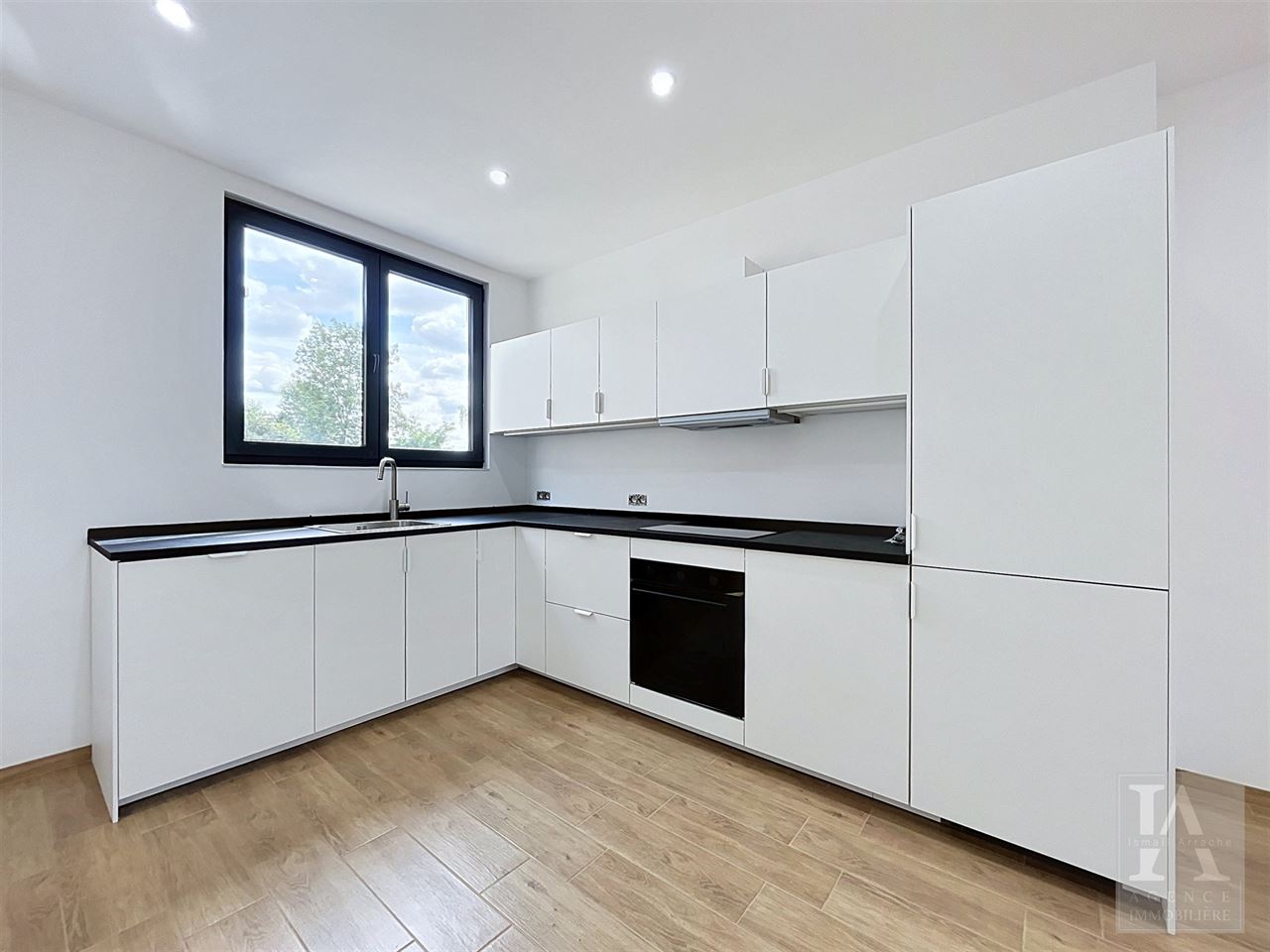 Appartement duplex entièrement rénové 2 chambres
