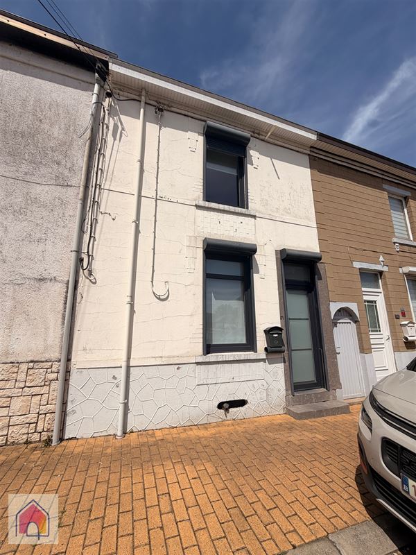 Une maison pleine de cachet à découvrir sans tarder !