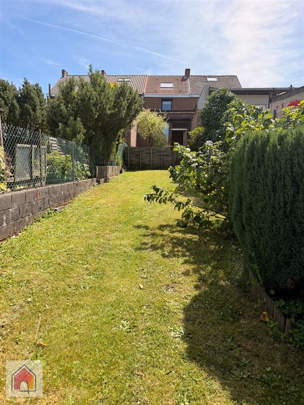Une maison pleine de cachet à découvrir sans tarder !