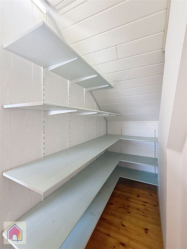 Une maison pleine de cachet à découvrir sans tarder !