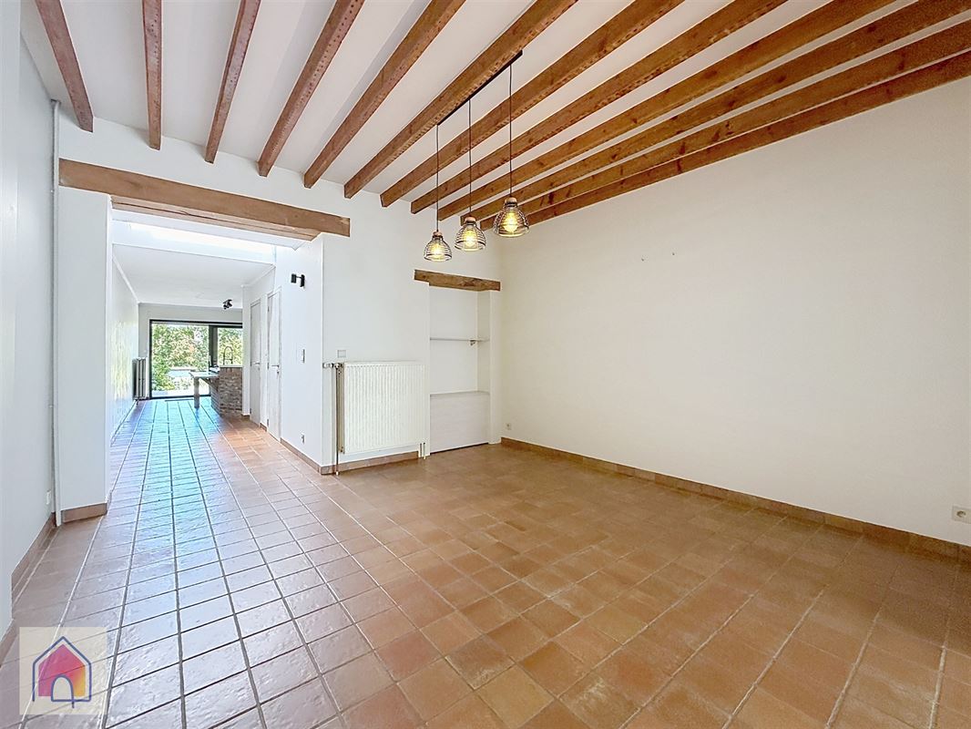 Une maison pleine de cachet à découvrir sans tarder !