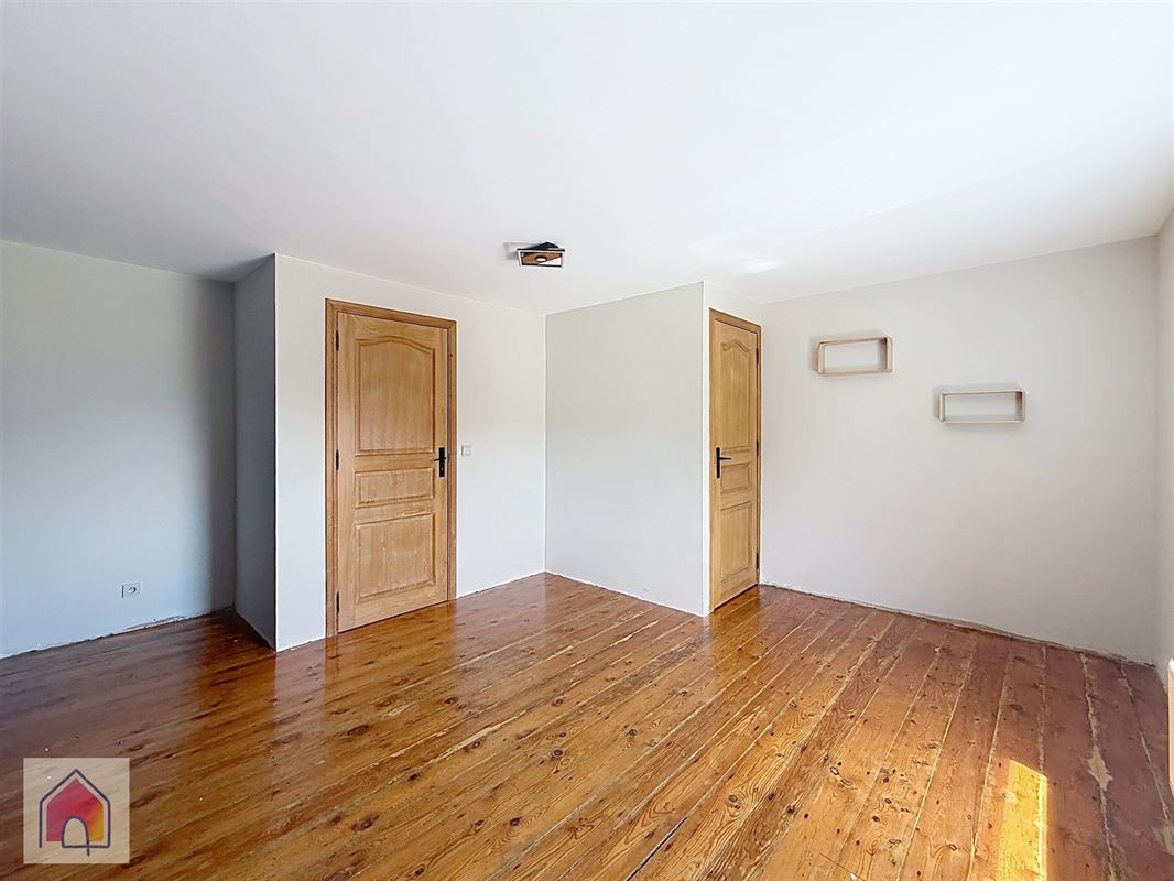 Une maison pleine de cachet à découvrir sans tarder !