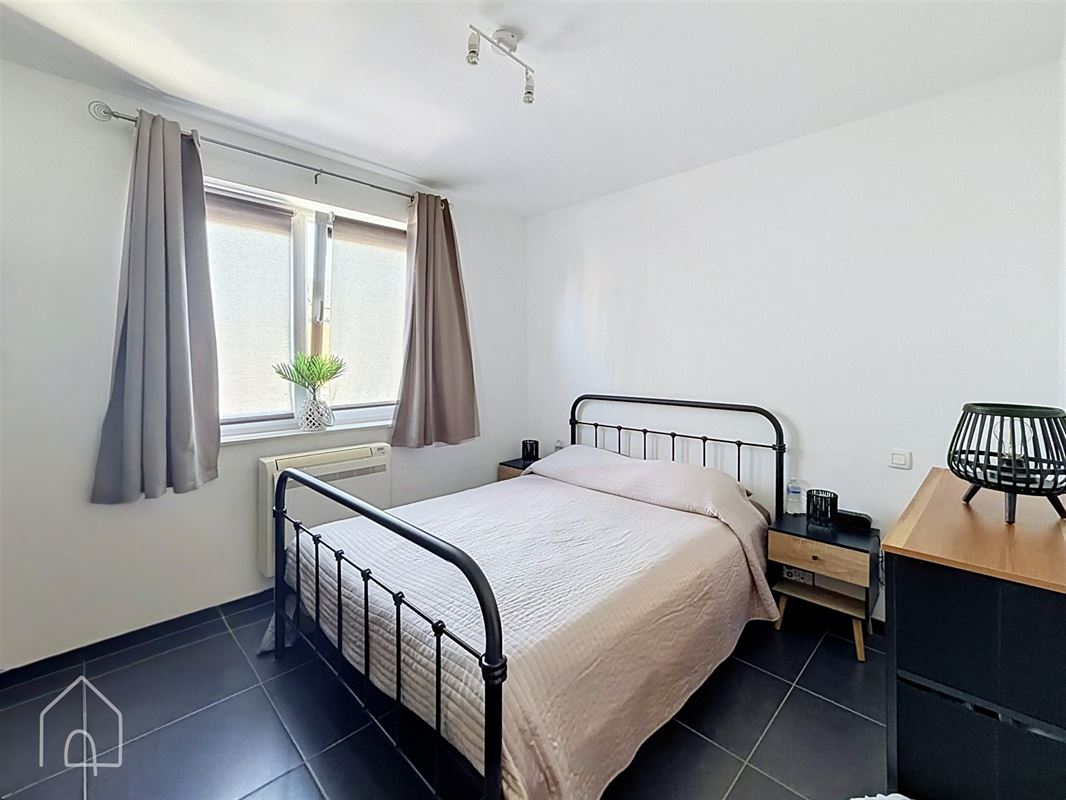 Appart 1 chambre + bureau avec terrasse et parking – PEB B