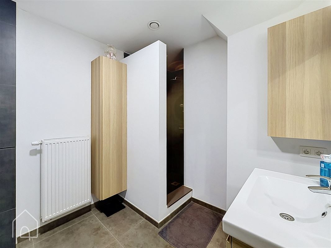 Superbe appartement 2 chambres avec balcon et parking !