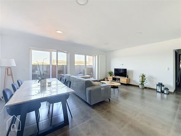 Superbe appartement 2 chambres avec balcon et parking !