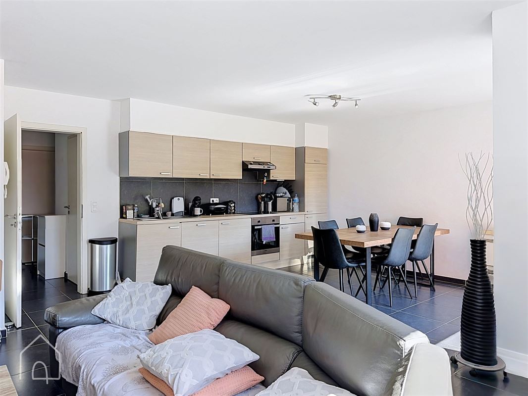 Appart 1 chambre + bureau avec terrasse et parking – PEB B
