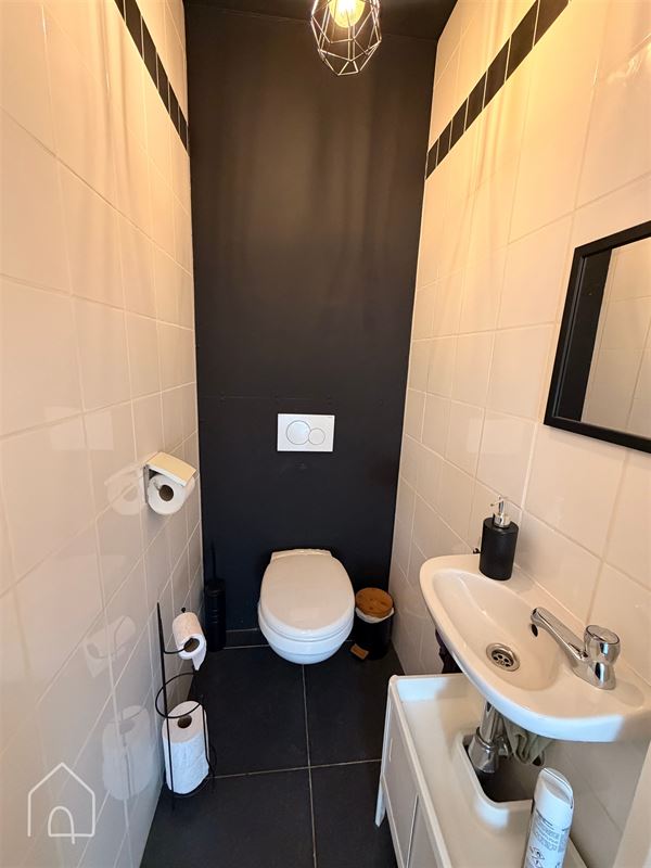 Appart 1 chambre + bureau avec terrasse et parking – PEB B