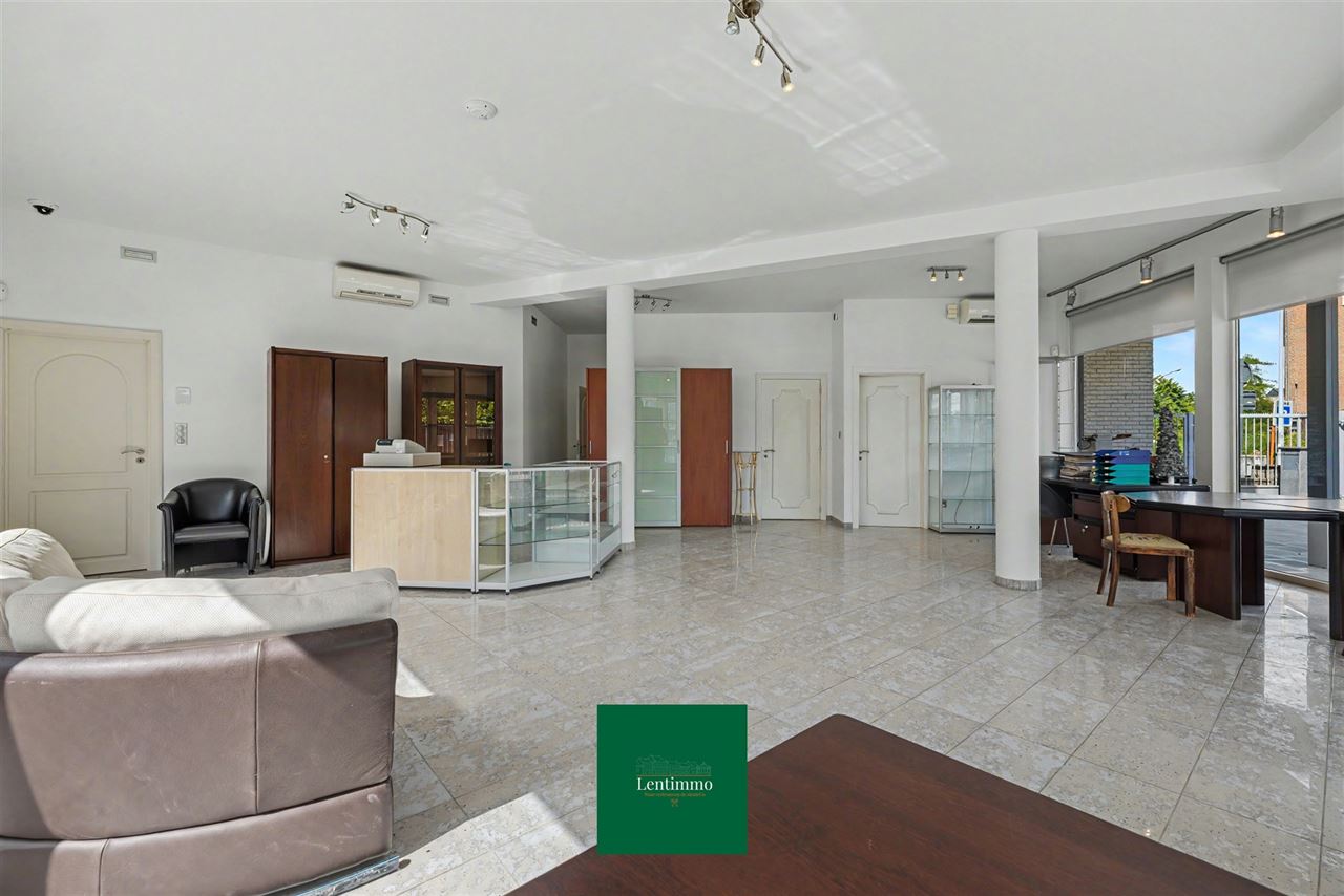 Riant handelshuis (340m2) op toplocatie te Londerzeel