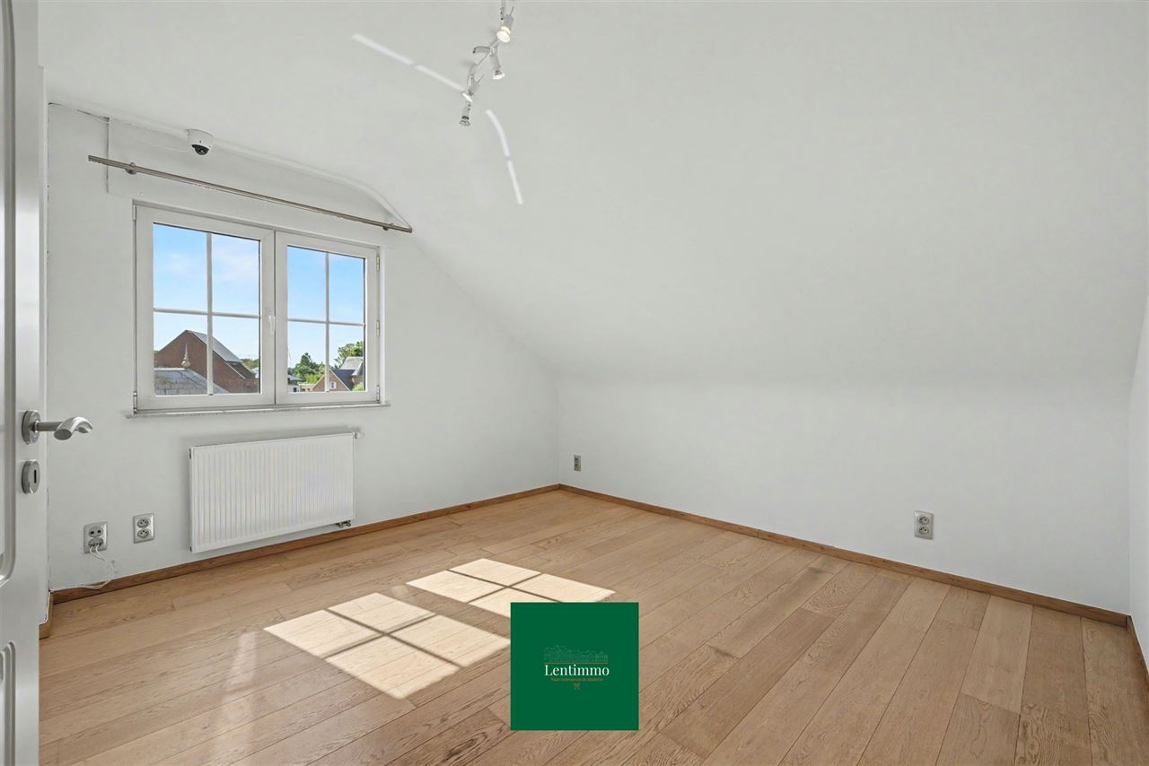 Riant handelshuis (340m2) op toplocatie te Londerzeel