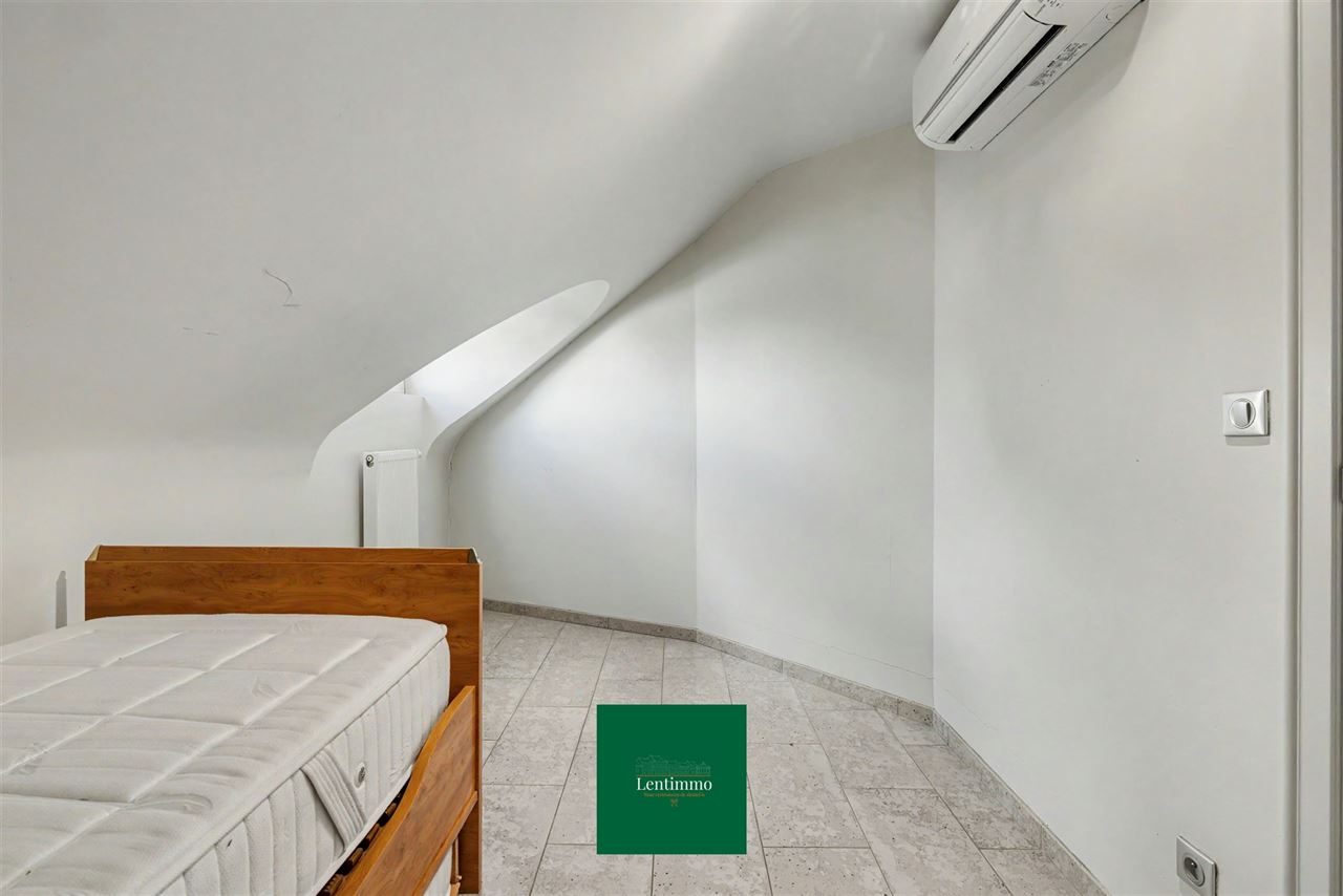 Riant handelshuis (340m2) op toplocatie te Londerzeel