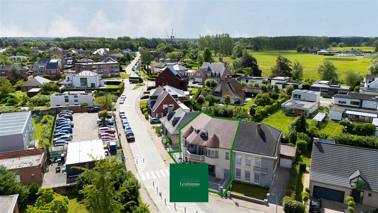 Riant handelshuis (340m2) op toplocatie te Londerzeel