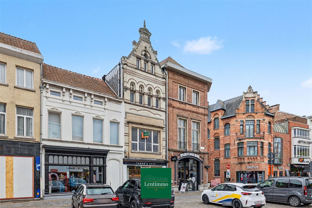 handelspand met woonst op de Markt van Lokeren