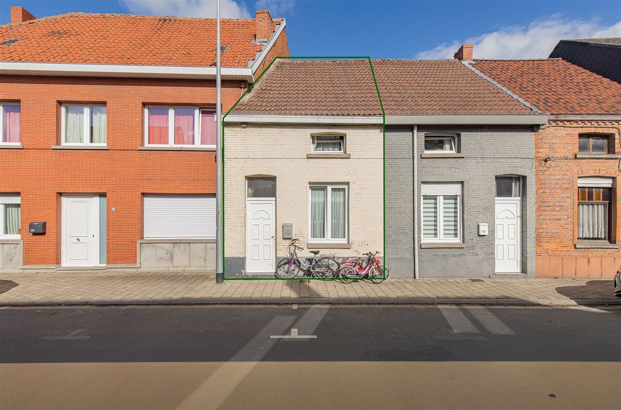 Woning met 2slpks & buitenruimte in het centrum van Zele