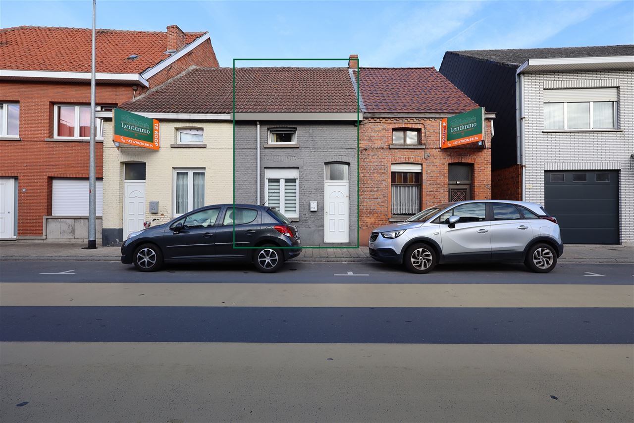 Woning met 2slpks & buitenruimte in het centrum van Zele
