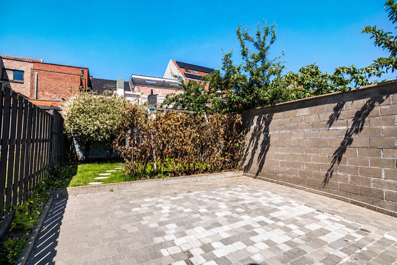 Instapklare woonst met 4 slpk, kelder, ZO-tuin + uitweg