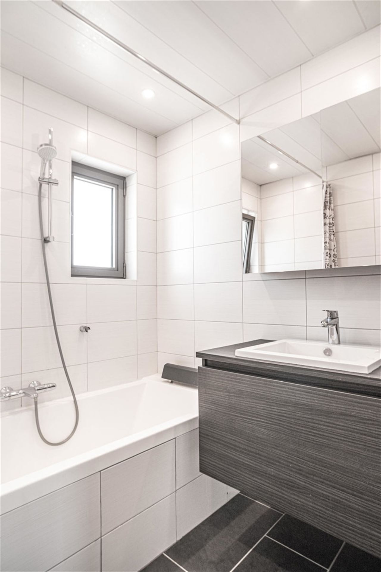 Instapklare EPC A Bel-etage, 4 slpk, 2 badk, tuin & terras