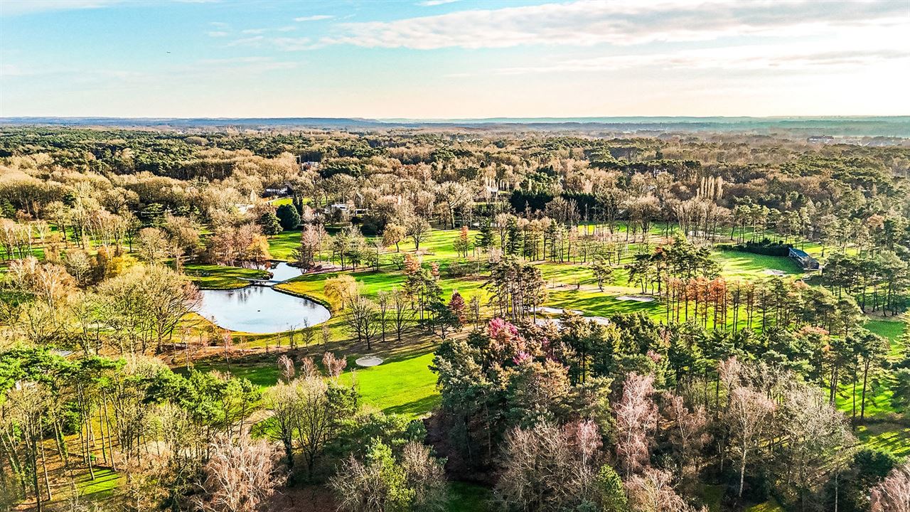 Exclusieve bouwgrond van 4.370 m² in “Golf & Meer”-domein
