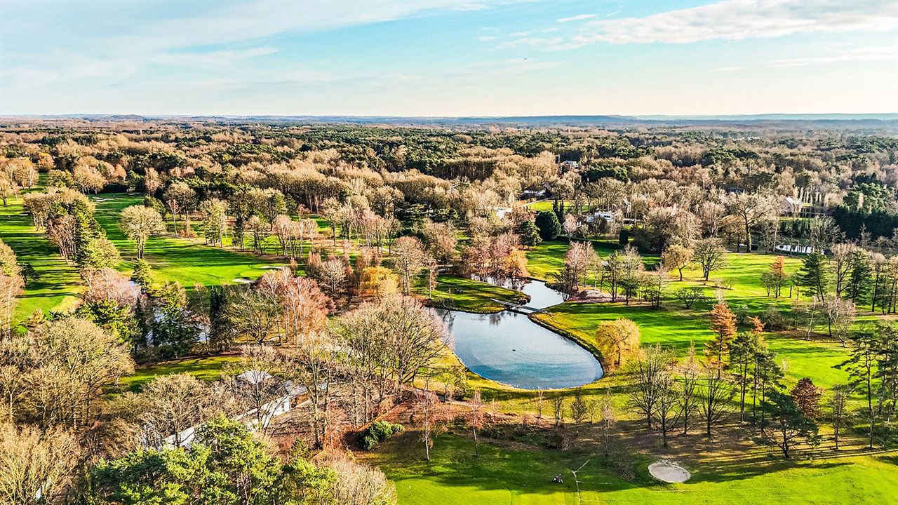 Exclusieve bouwgrond van 4.370 m² in “Golf & Meer”-domein