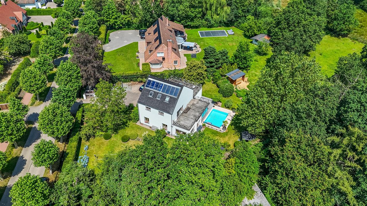 Ruime villa met zwembad en panoramische vergezichten