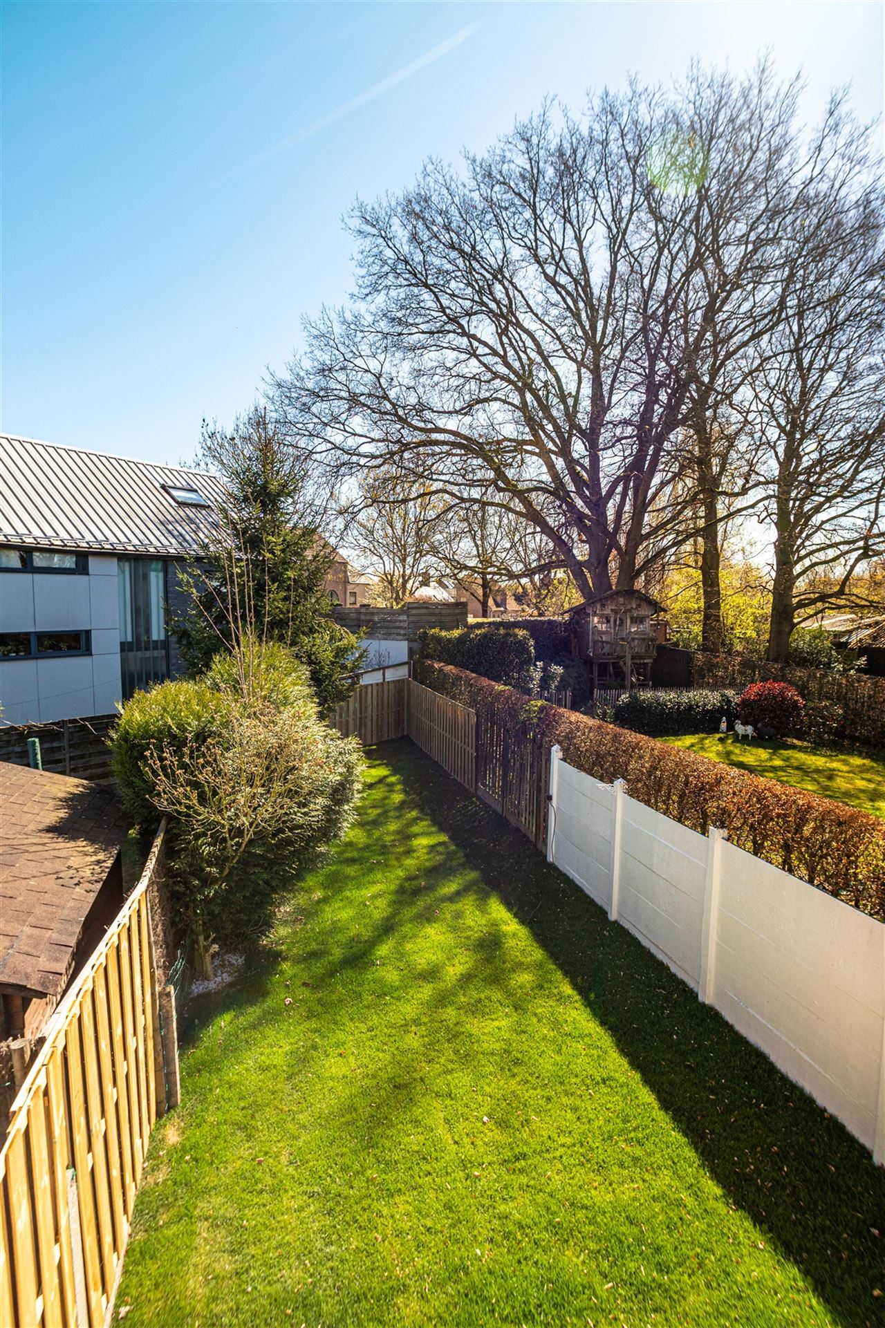 Stijlvol gerenoveerde woning met ZO-tuin in Hove