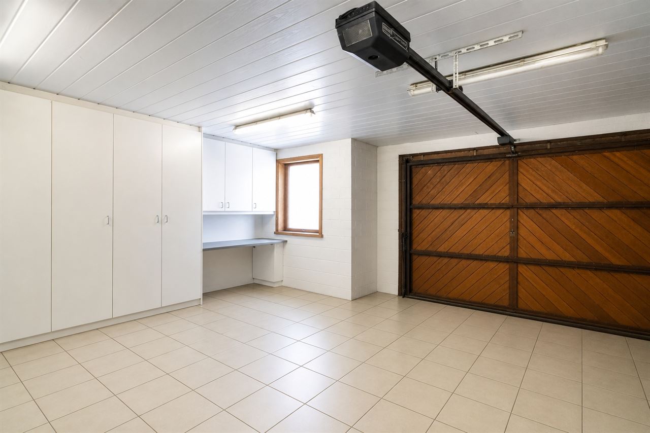 Ruime villa met zwembad en panoramische vergezichten